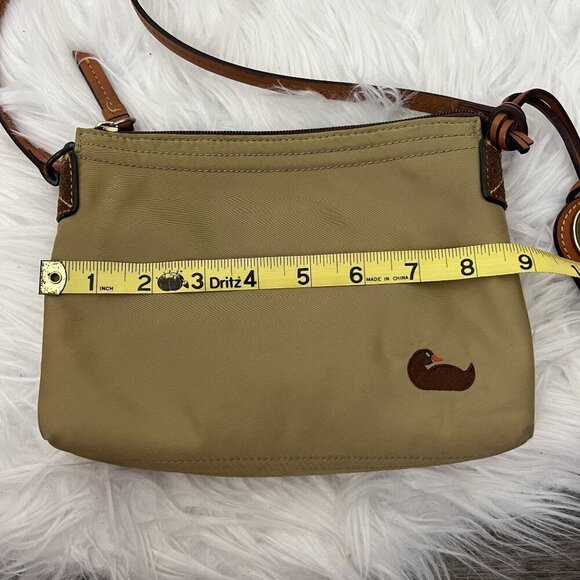 Vintage Dooney & Bourke Nylon Tan Crossbody Bag - Picture 8 of 13